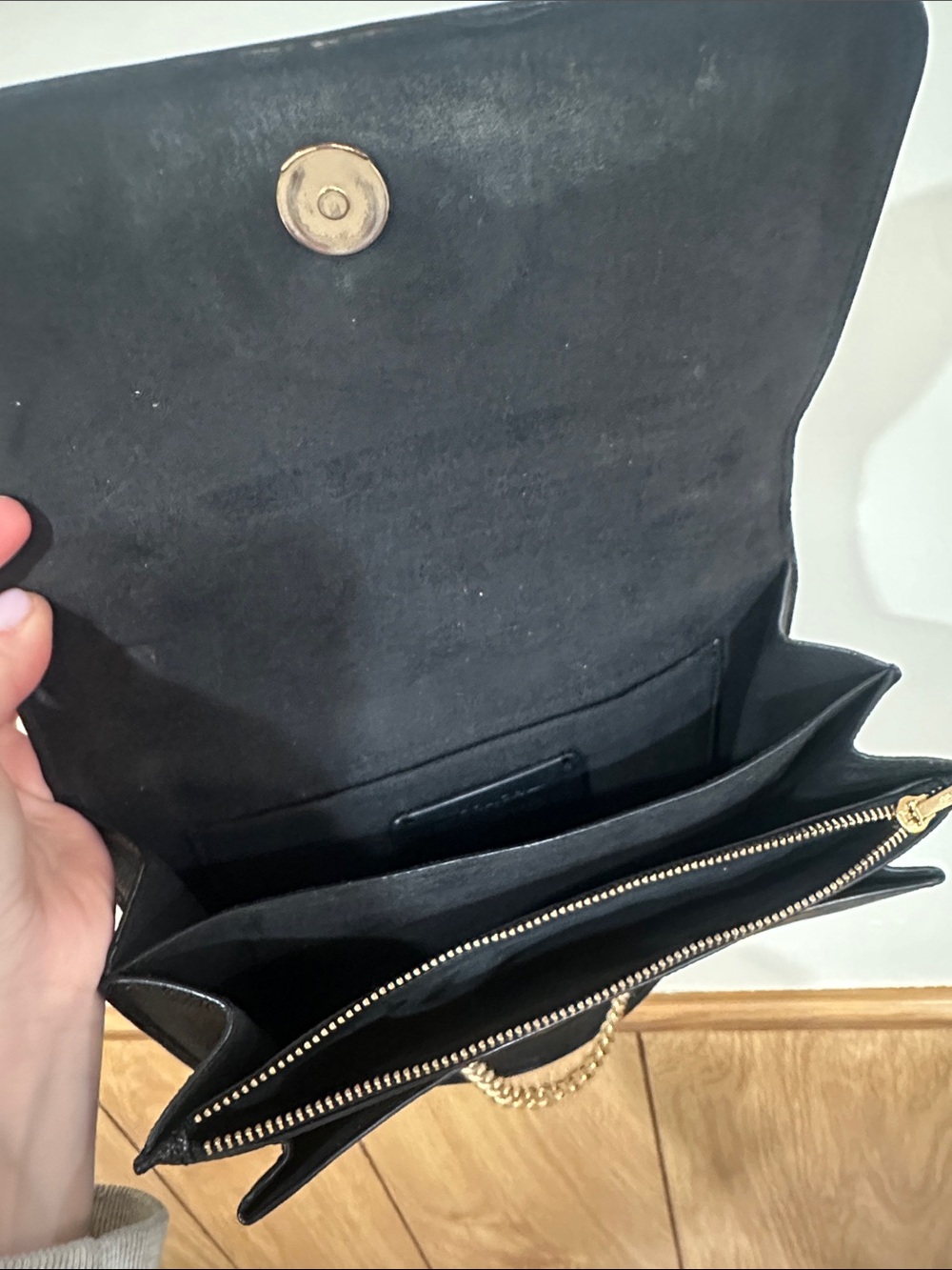 Coach Black Crossbody Bag with Gold Chain Strap - Picture 5 of 6